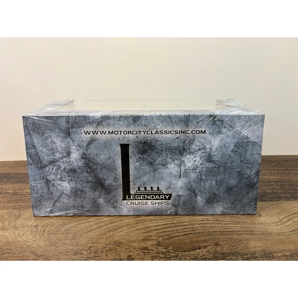 RMS Titanic Ocean Liner 1/1250 Scale Die-Cast Metal Model White Star Line Clas